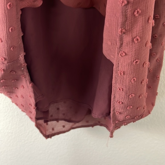 Gibsonlook Woven Dot Tank in Berry - Picture 5 of 10